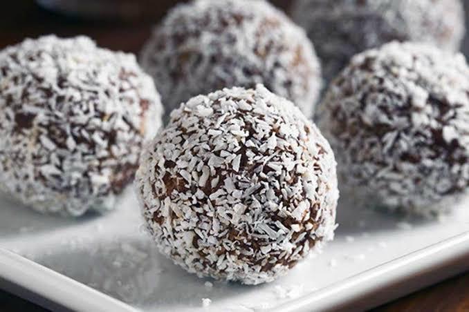 KAKAOLU HURMALI TOP TARİFİ